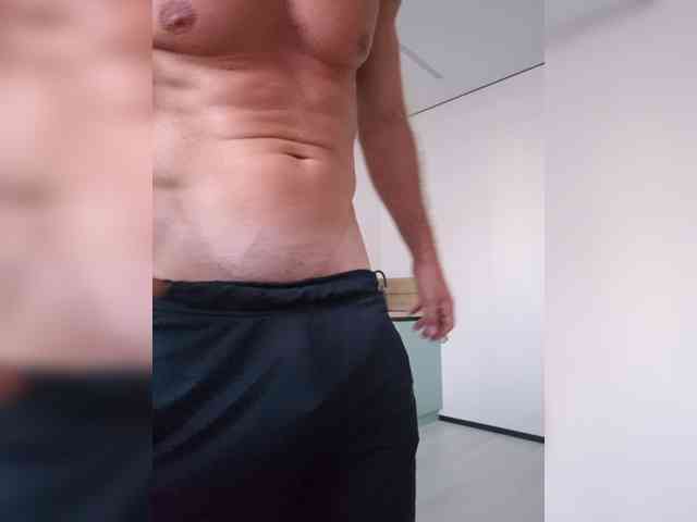 TonyD77 Live Webcam on BongaCams