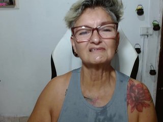 bety-cum3