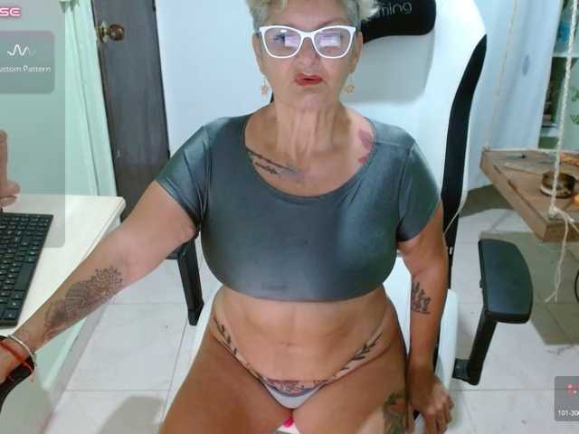 bety-cum3 live cam preview