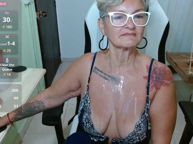 bety-cum3 live cam on BongaCams