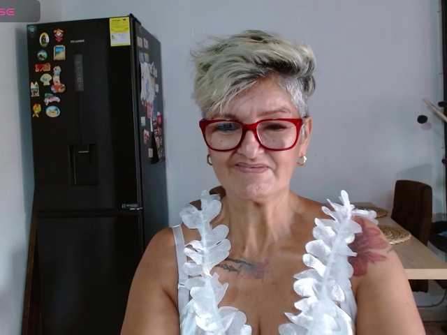 bety-cum3
