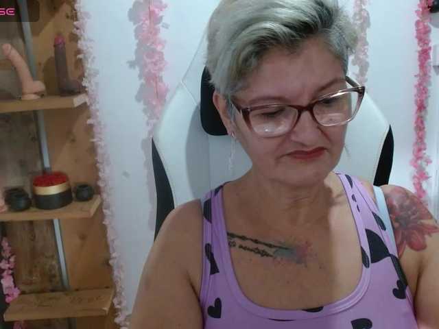bety-cum3 live cam preview