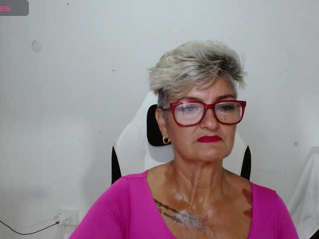 bety-cum3 live cam on BongaCams