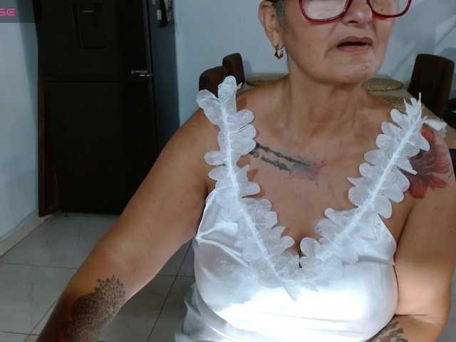 bety-cum3