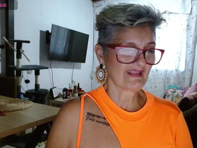 bety-cum3