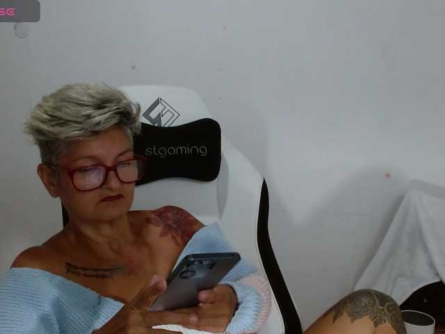 bety-cum3 live cam on BongaCams