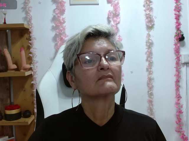 bety-cum3 live cam on BongaCams