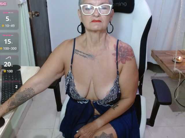 bety-cum3 live cam on BongaCams