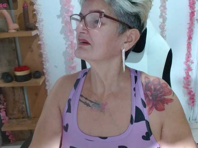 bety-cum3 live cam preview