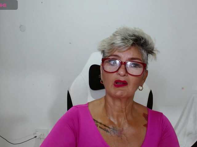 bety-cum3 live cam on BongaCams