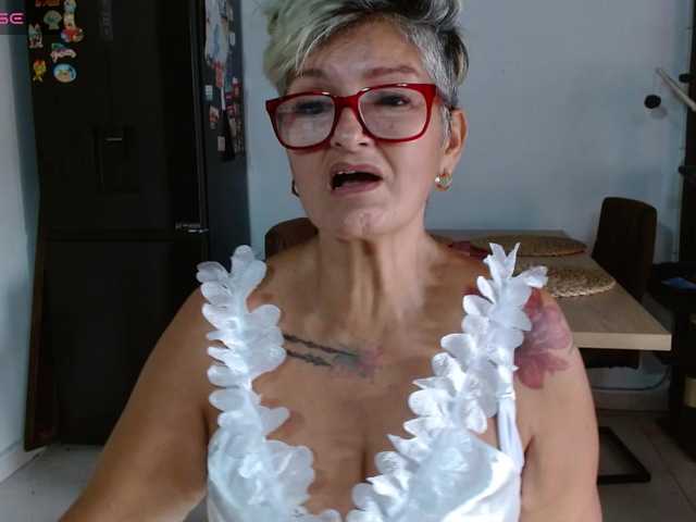 bety-cum3
