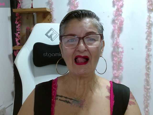 bety-cum3