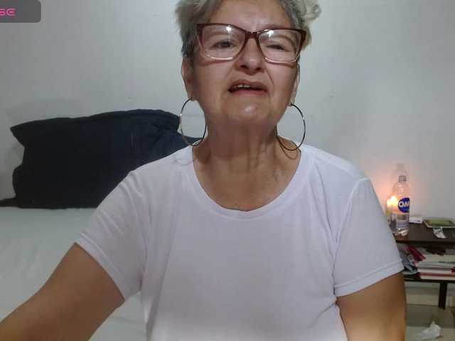 bety-cum3 live cam on BongaCams