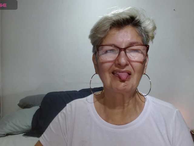 bety-cum3 live cam preview