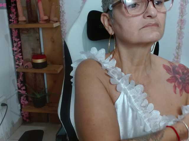 bety-cum3