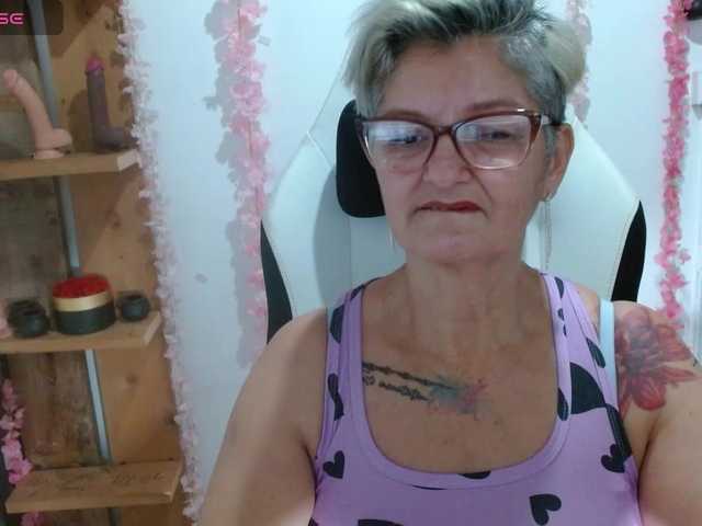 bety-cum3 live cam preview