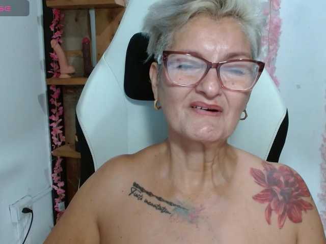bety-cum3 live cam on BongaCams