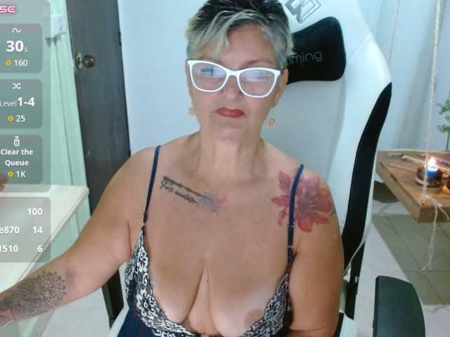 bety-cum3 live cam on BongaCams