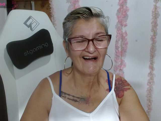bety-cum3