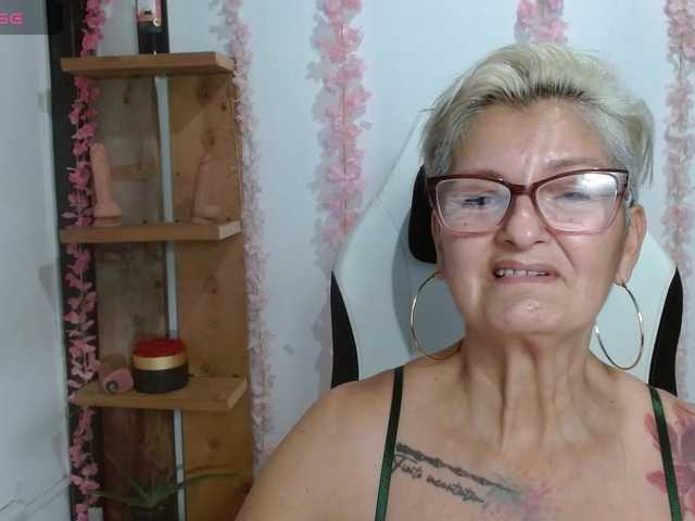 bety-cum3 live webcam show