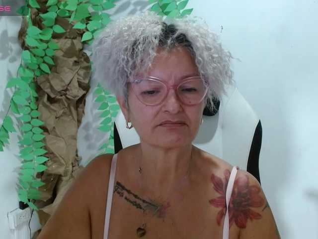 bety-cum3's BongaCams show and profile