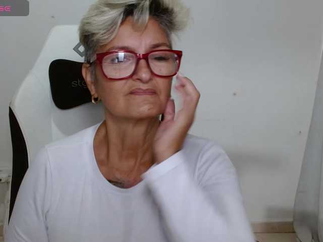 bety-cum3 live cam on BongaCams