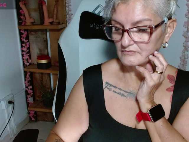 bety-cum3 live cam on BongaCams