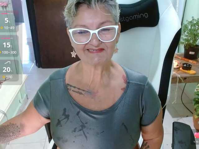 bety-cum3 live cam on BongaCams