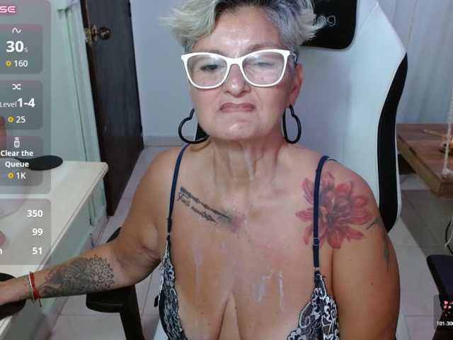 bety-cum3 live cam on BongaCams