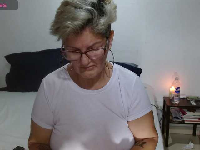 bety-cum3 live cam preview