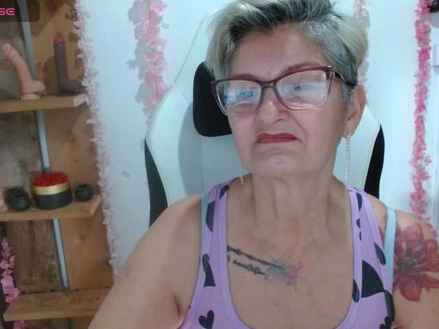 bety-cum3 live cam preview