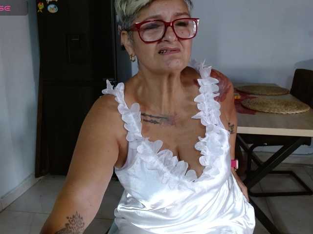 bety-cum3