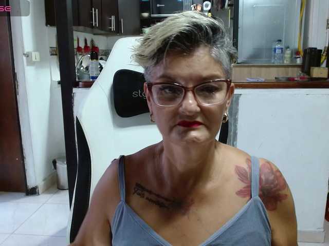 bety-cum3