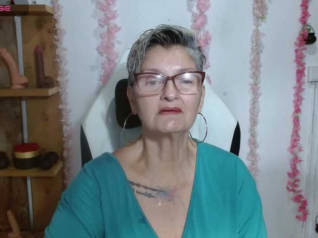 bety-cum3