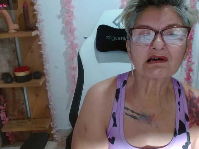 bety-cum3 live cam preview