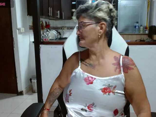 bety-cum3