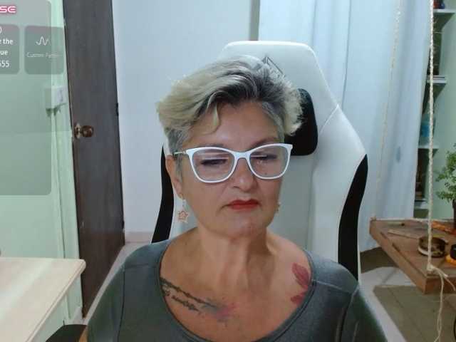 bety-cum3 live cam on BongaCams