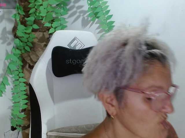 bety-cum3's BongaCams show and profile