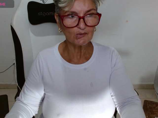 bety-cum3 live cam on BongaCams