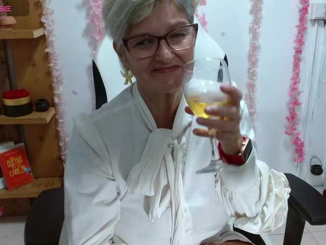 bety-cum3