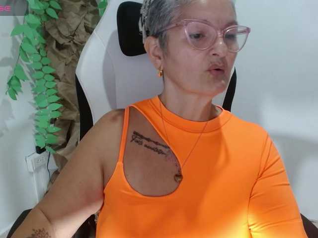 bety-cum3's BongaCams show and profile