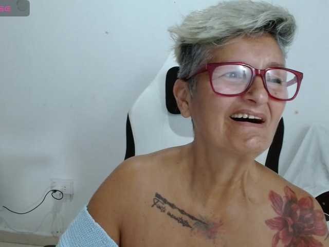 bety-cum3 live cam on BongaCams