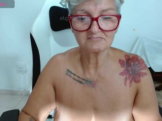 bety-cum3 live cam on BongaCams