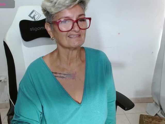 bety-cum3 live cam on BongaCams