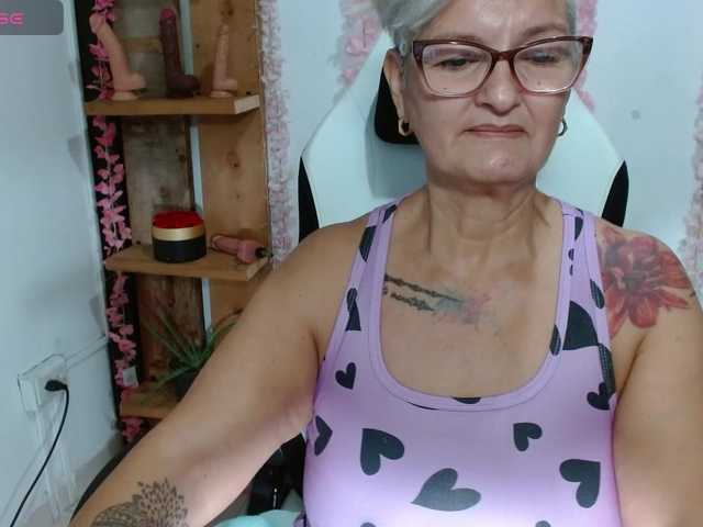 bety-cum3 live cam on BongaCams