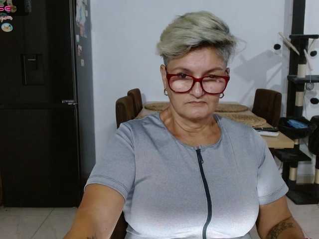 bety-cum3