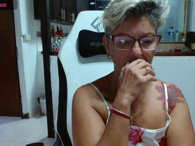 bety-cum3