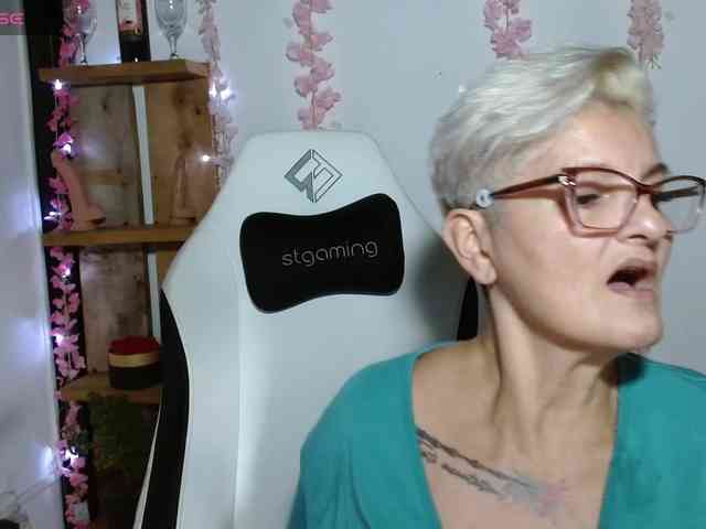 bety-cum3