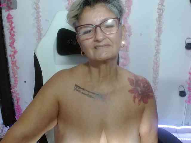 bety-cum3