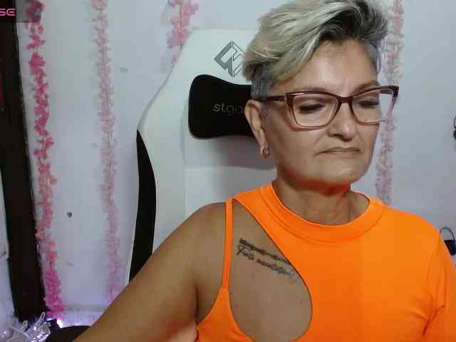 bety-cum3
